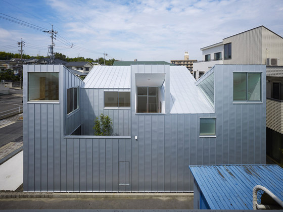 Complex House | Case unifamiliari | Tomohiro Hata Architect and Associates