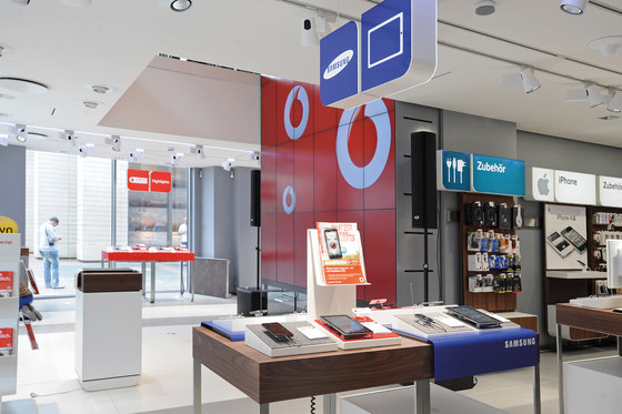 Vodafone Flagshipstore | Intérieurs de magasin | macom | AudioVisual Design