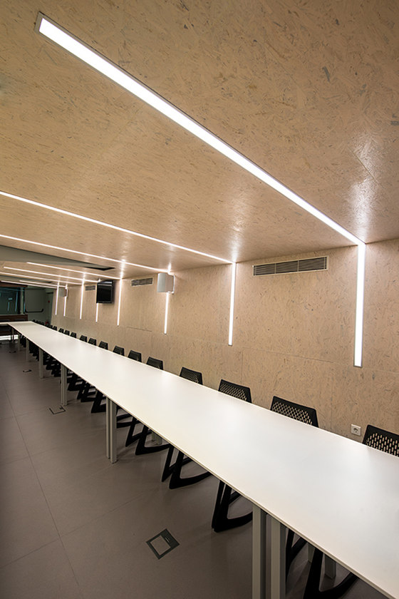 Refurbishment of the conference room «SIOTIS» | Oficinas | mp-architects