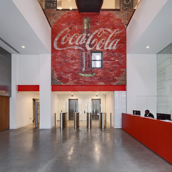 Coca-Cola | Bureaux | Acrylicize