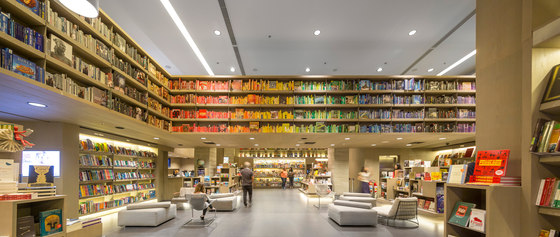 Saraiva Bookstore | Diseño de tiendas | Studio Arthur Casas