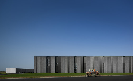 Pratic | Headquarters and production complex by GEZA Gri e Zucchi Architettura | Office buildings