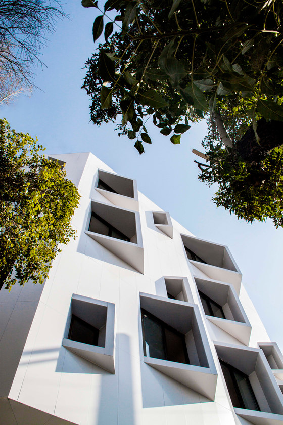 A Beveled Building | Apartment blocks | Ayeneh Office