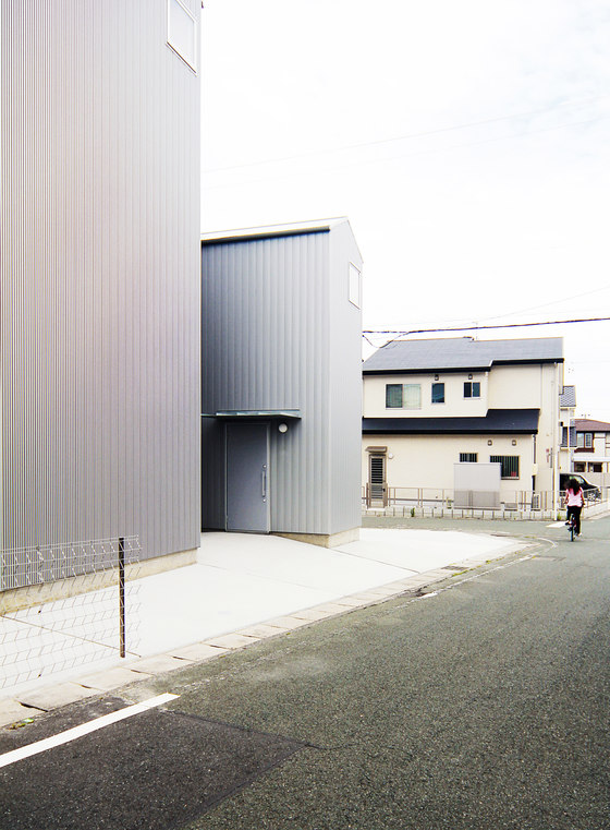 House in Kosai by Shuhei Goto Architects | Detached houses