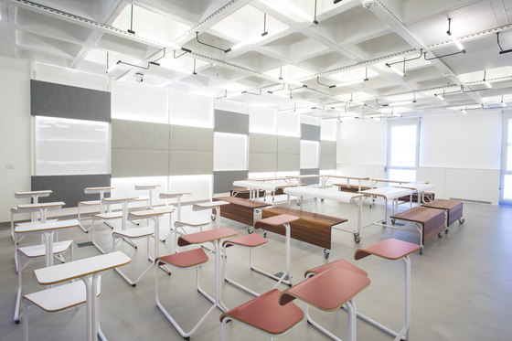 UPF Teaching Spaces | Office facilities | Dear Design