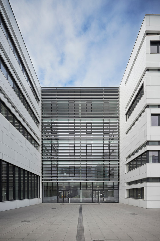 Ersatzneubau V/W, Bergische Universität Wuppertal | Universities | slapa oberholz pszczulny | sop architekten