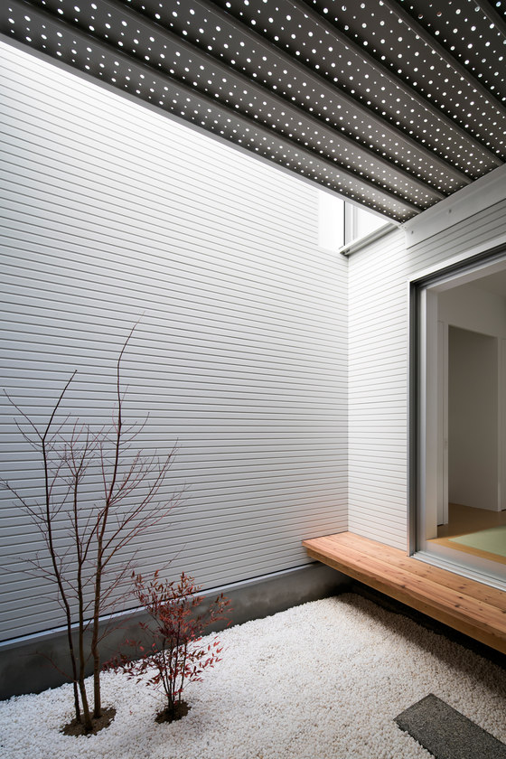 Light Grain by Yoshiaki Yamashita Architect & Associates | Semi-detached houses
