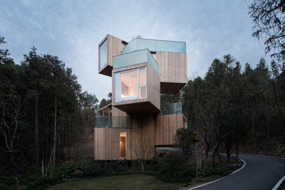 The Qiyun Mountain Tree House | Detached houses | Bengo Studio