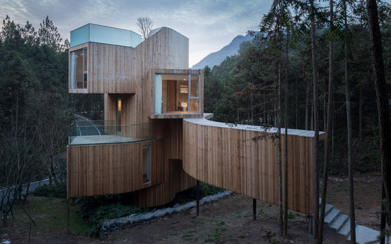 The Qiyun Mountain Tree House | Detached houses | Bengo Studio