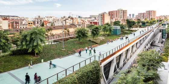 Jardines elevados de Sants en Barcelona | Railway stations | Sergi Godia