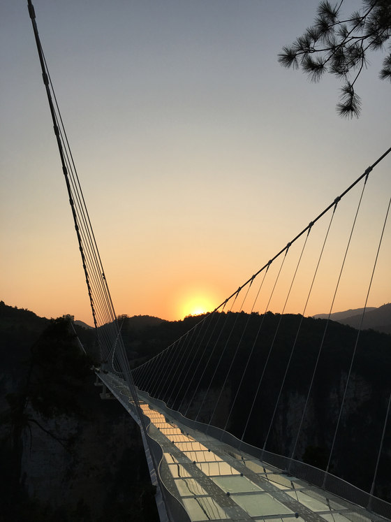 Zhangjiajie Grand Canyon Glass Bridge di Haim Dotan Ltd. | Ponti