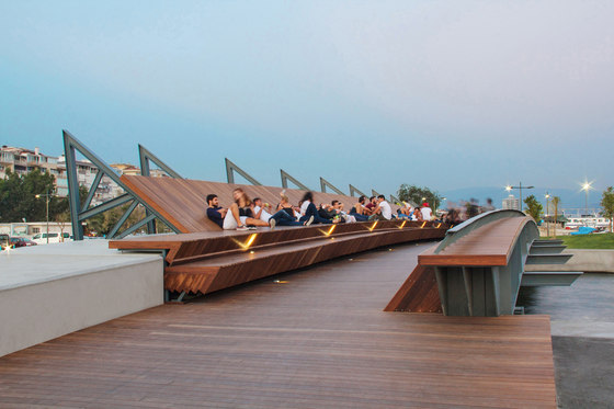 Bostanli Sunset Lounge Foot Bridge by Studio Evren Basbug | Bridges