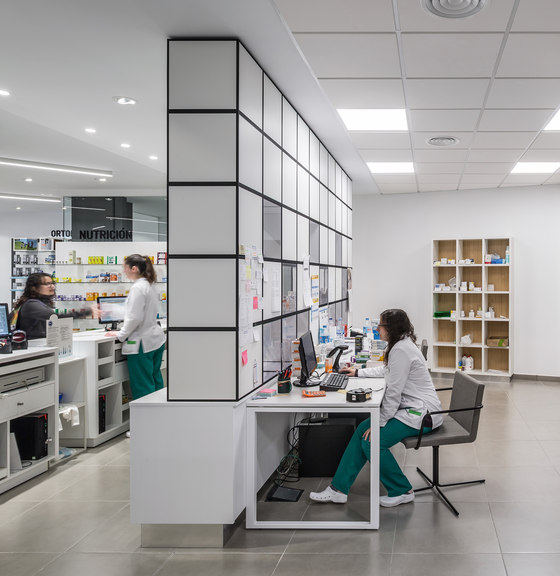 Farmacia Sud by GRID System APS | Manufacturer references