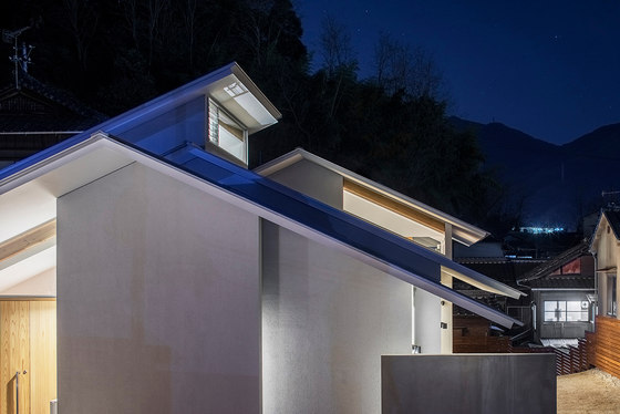 House in Ohue by Daisaku Hanamoto Architect & Associates | Detached houses