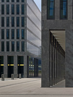 Hochhausensemble Hagenholzstraße | Edificio de Oficinas | Max Dudler