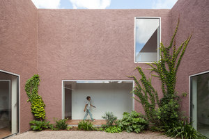 Three Courtyard House | Adosados | Extrastudio