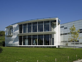Dynamic facade (Kiefer technic showroom) | Office buildings | Ernst Giselbrecht + Partner