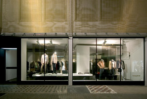 Bungalow 2nd Floor | Diseño de tiendas | SOMAA