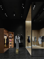 Mackage Tec + Yorkdale | Diseño de tiendas | Burdifilek