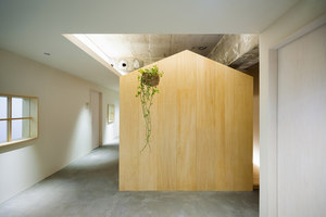 A hut on the corridor | Oficinas | Tsubasa Iwahashi Architects