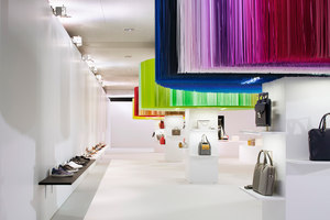 Installation for FURLA / hanami | Diseño de tiendas | Emmanuelle Moureaux Architecture + Design