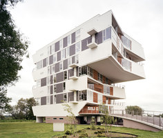 The River - Jõekaare Residential Tower | Mehrfamilienhäuser | Atelier Thomas Pucher