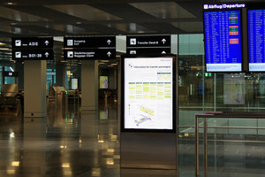 Signaletik Flughafen Zürich | Herstellerreferenzen | BURRI