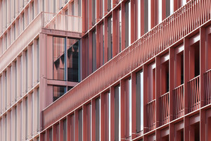 R7 | Edificio de Oficinas | Duggan Morris Architects