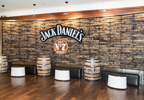 Installation in the Jack Daniel’s Club at Globe Life Stadium | Referencias de fabricantes | Anzea Textiles