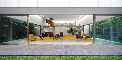 CASA CUBO | Detached houses | Isay Weinfeld