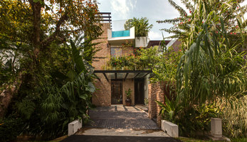 Tan’s Garden Villa | Detached houses | Aamer Architects