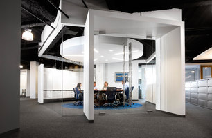 Jackson Square Aviation | Office facilities | FENNIE+MEHL Architects