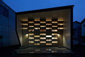 Checkered House | Casas Unifamiliares | Takeshi Shikauchi Architect Office