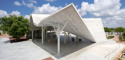 Open-Sided Shelter | Church architecture / community centres | Ron Shenkin Studio