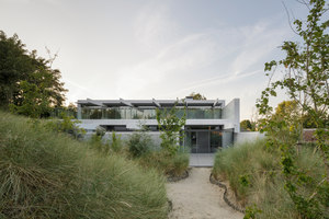 VLE - a concrete house in the dunes | Case unifamiliari | i.s.m. architecten