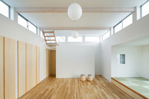 Floating House in Ogasa | Detached houses | Shuhei Goto Architects