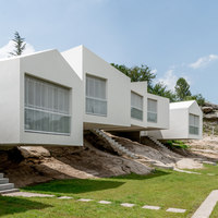 5 Houses | Semi-detached houses | Carlos Alejandro Ciravegna