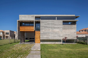 Casa Berazategui | Casas Unifamiliares | Besonias Almeida Arquitectos