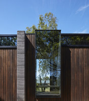 A Pavilion Between Trees | Einfamilienhäuser | Branch Studio Architects