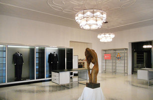 Anteprima´s Boutique in Mailand | Manufacturer references | Licht im Raum
