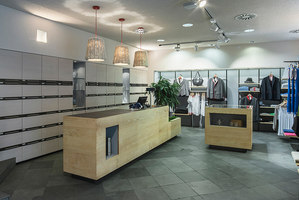 Tirol Shop | Intérieurs de magasin | Nina Mair