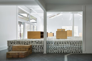 Maruhiro - Hasami ceramics Flagship store | Diseño de tiendas | Yusuke Seki