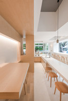 In and between boxes: Atelier Peter Fong | Café interiors | Lukstudio