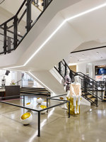 Saks Fifth Avenue Greenwich | Intérieurs de magasin | FRCH Design Worldwide