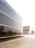 High Tech Landscape | Edificio de Oficinas | G8A Architecture & Urban Planning