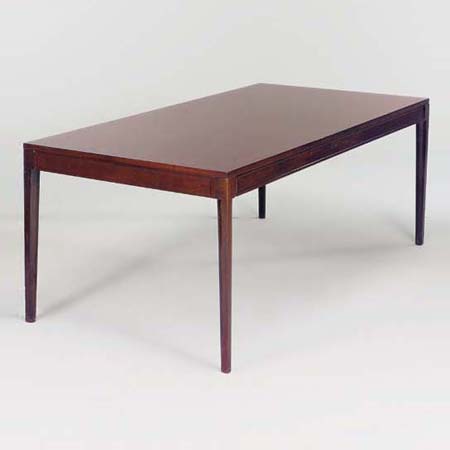 Diplomat dining table