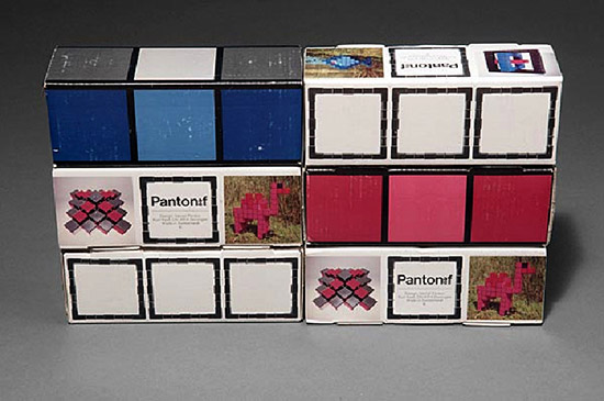 Six 'Pantonaef' brick packages