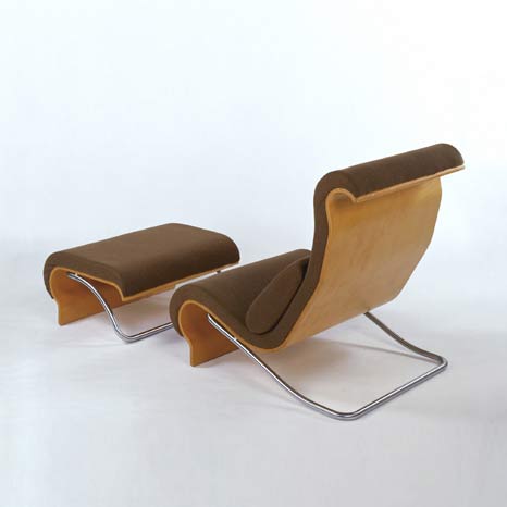 Lounge chair/ottoman