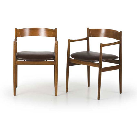 Pair of wooden chairs, mod. 107 P