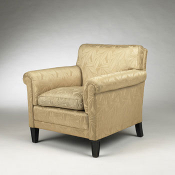 Upholstered lounge chair